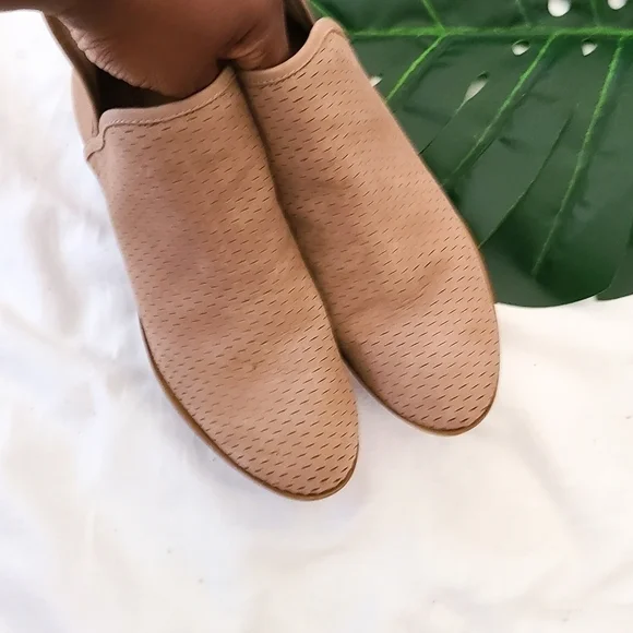 Lucky brand slip on booties - Picture 8 of 9